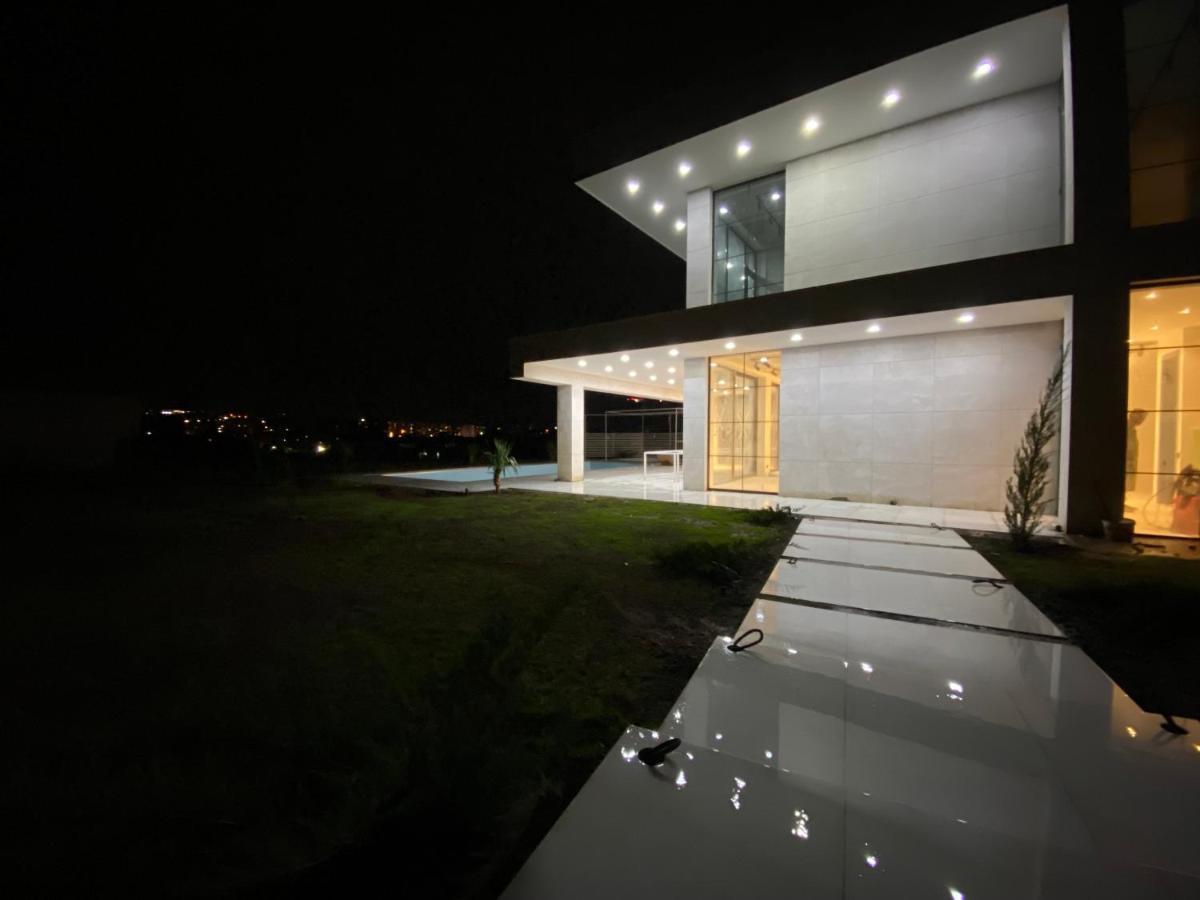 White House Erivan Exterior foto